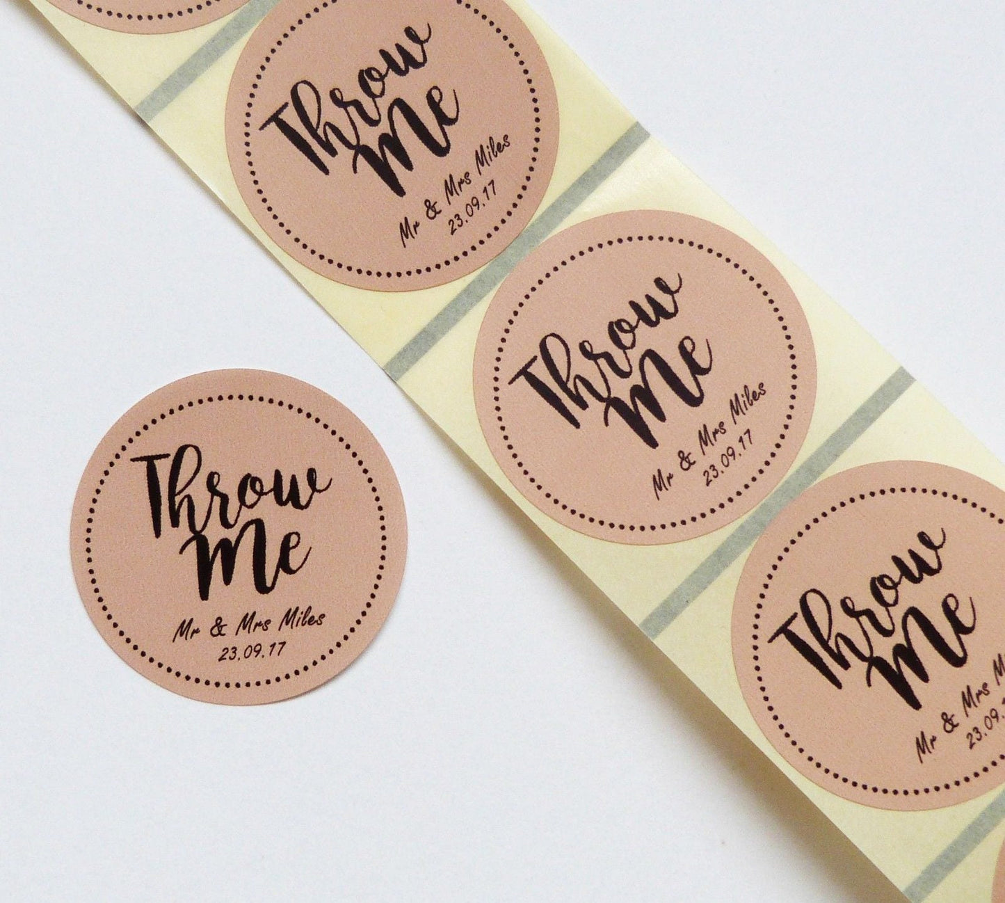 50 x 45mm round brown kraft personalized throw me stickers- wedding confetti bags